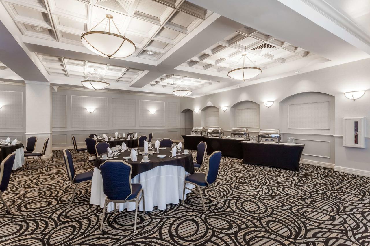Wyndham Southbury Hotel Bagian luar foto