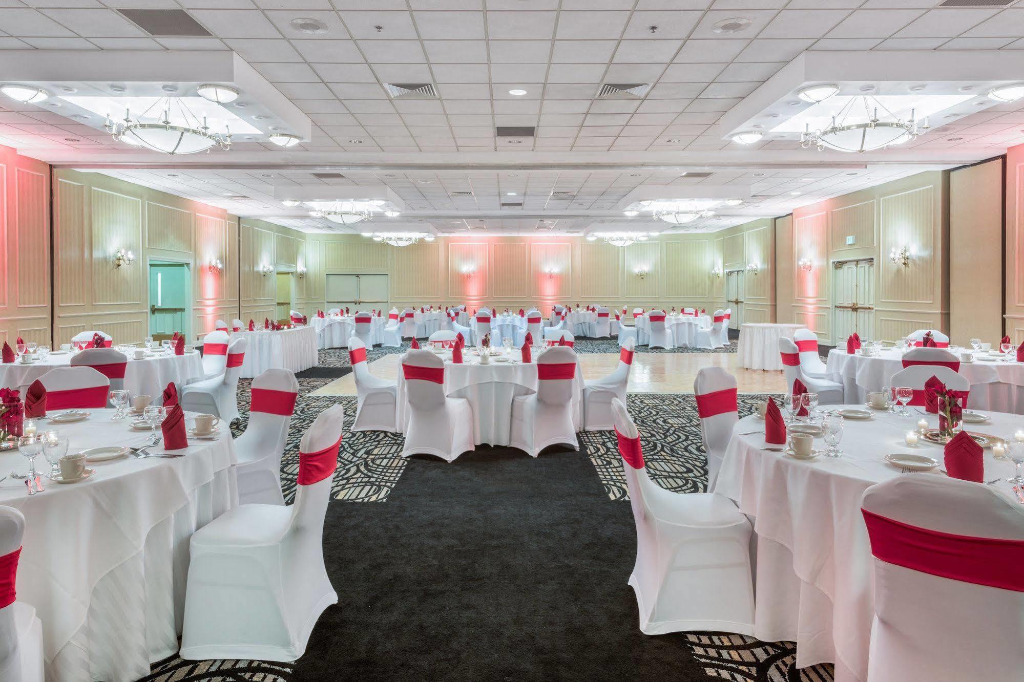 Wyndham Southbury Hotel Bagian luar foto